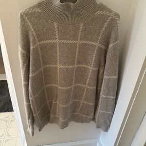 Worn once rachel zoe sweatshirt size large. Runs kind of bigger